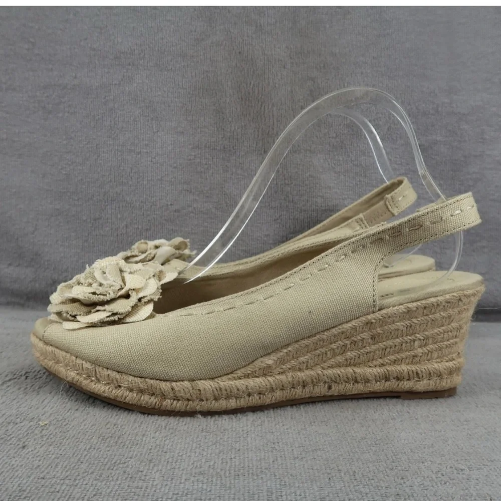 Natralizer. Tan Espadrilles with Floral Detail